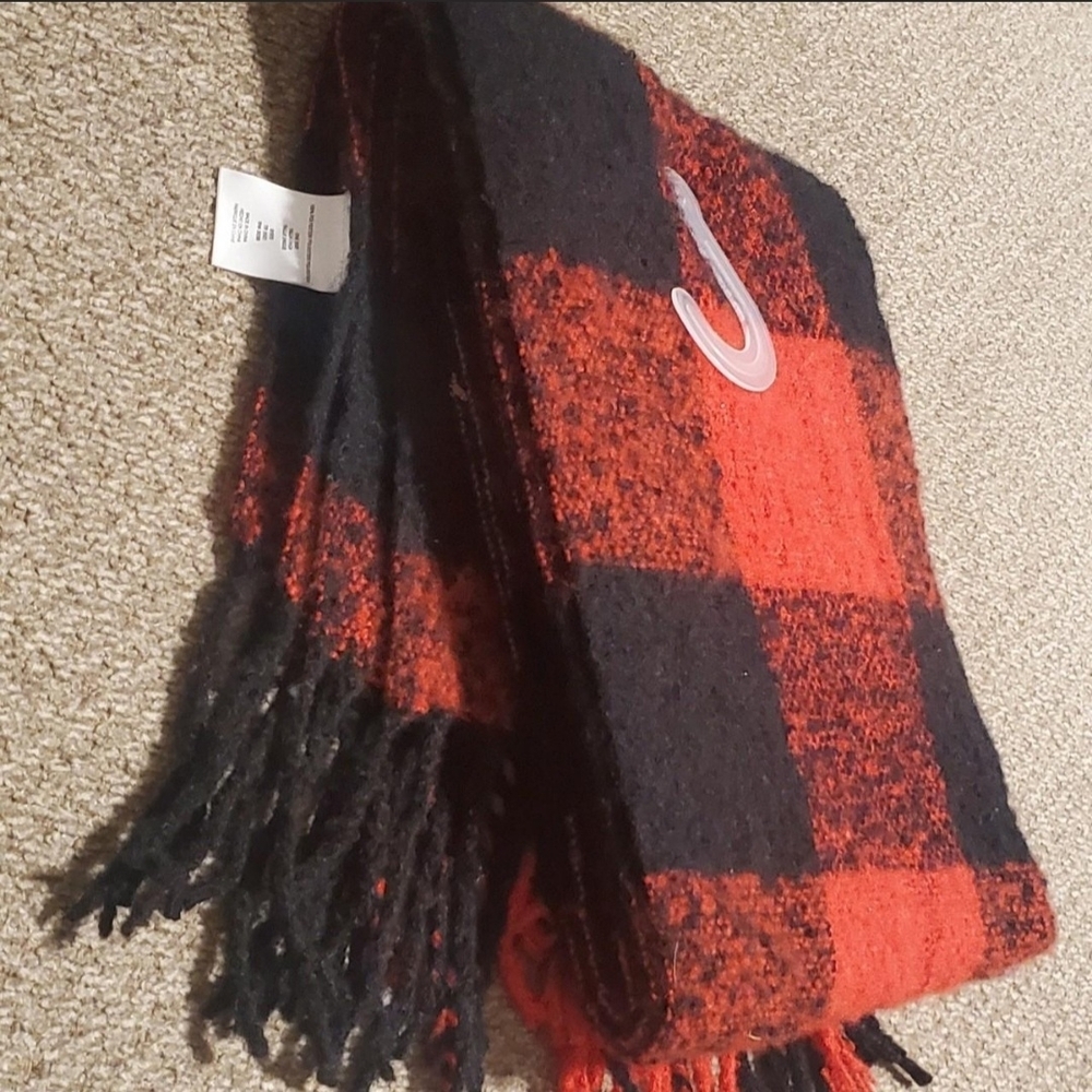 Red and Black Soft Plaid Scarf With Fringe NWT